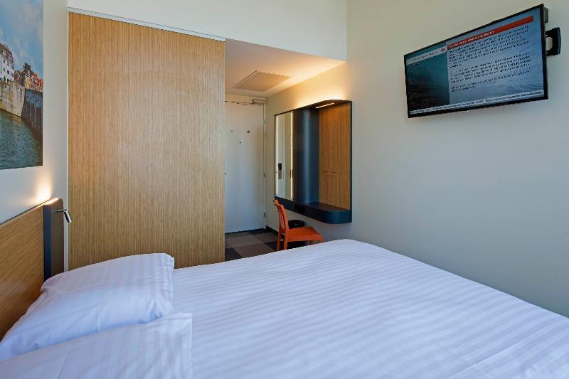 Easyhotel Centre Hotel